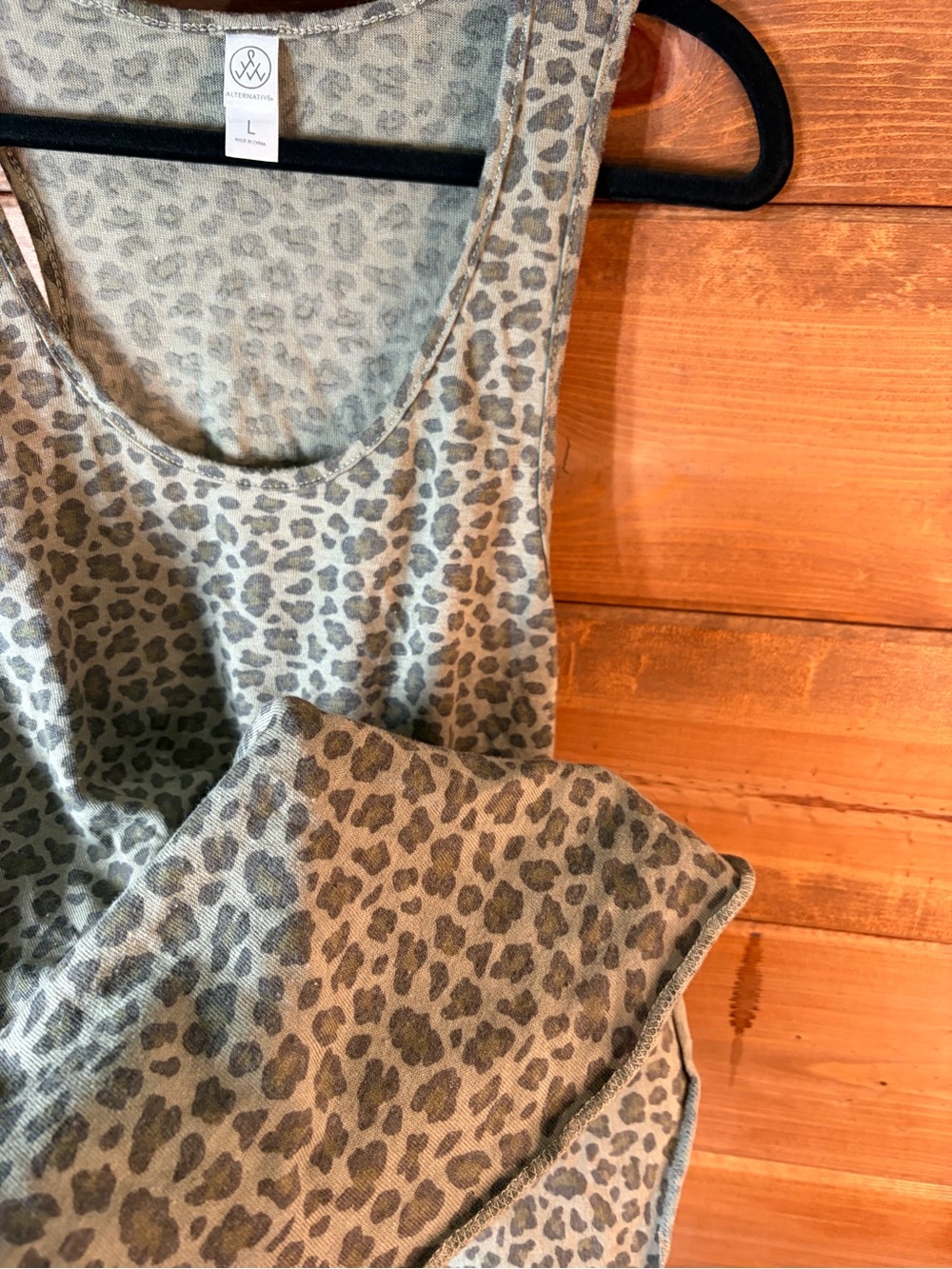 Alternative Raw Hem Olive Green Leopard-Print Tank Top Size Large 💚🖤 - Picture 4 of 7